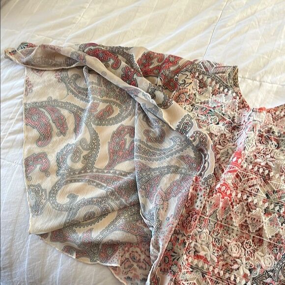 ONE WORLD Paisley Print Pancho Over Blouse Size M Gently used - Picture 5 of 5